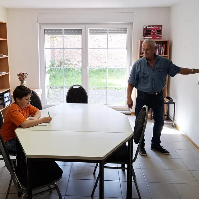 Nachhilfestube Stassfurt